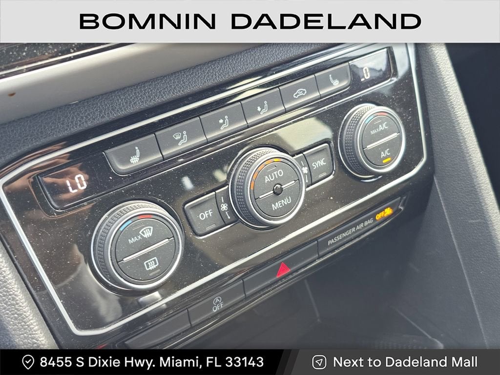 2022 Volkswagen Atlas Cross Sport 2.0T SE w/Technology