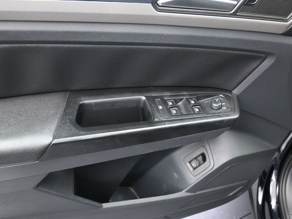 2021 Volkswagen Atlas 3.6L V6 SE w/Technology R-Line