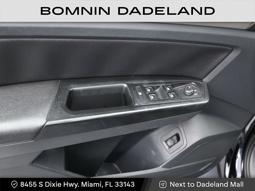 2021 Volkswagen Atlas 3.6L V6 SE w/Technology R-Line