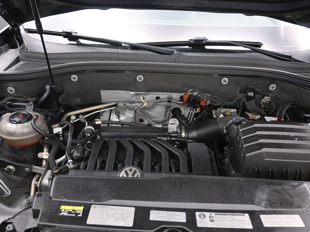 2021 Volkswagen Atlas 3.6L V6 SE w/Technology R-Line
