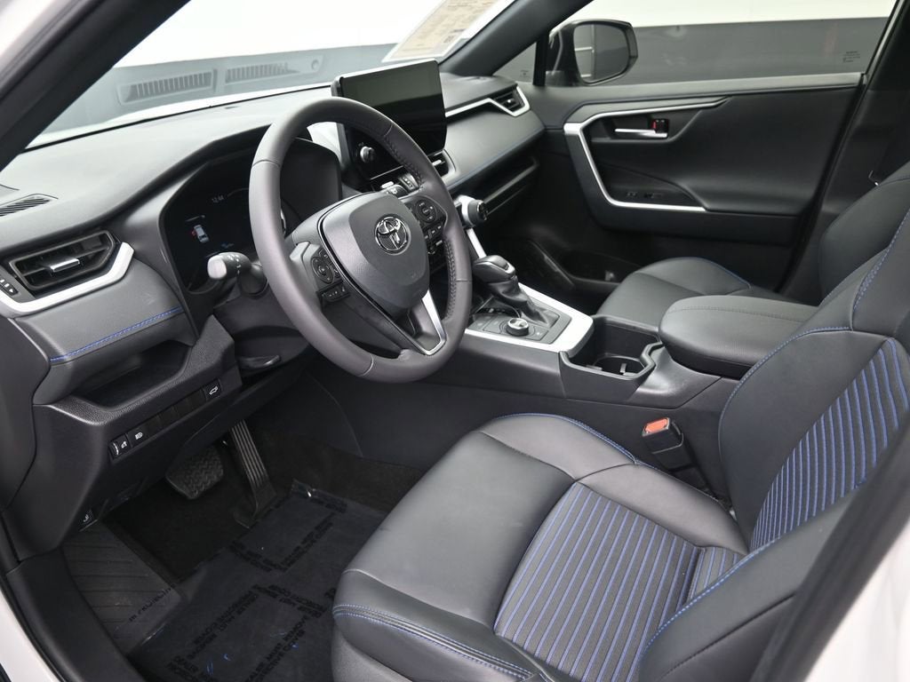 2025 Toyota RAV4 Hybrid XSE