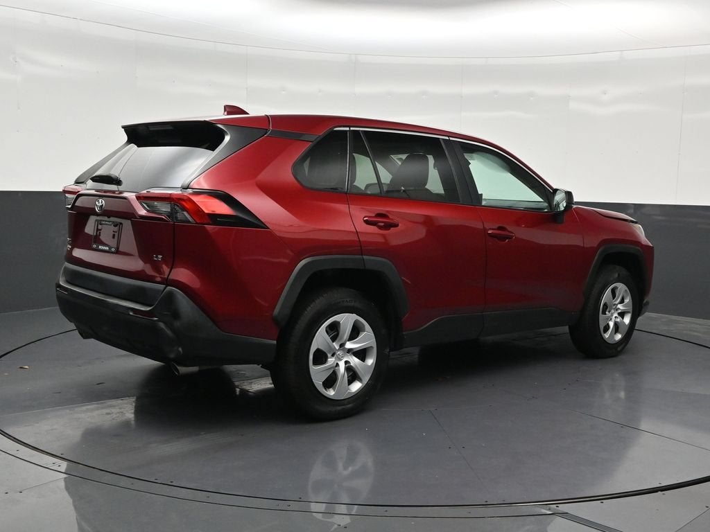 2022 Toyota RAV4 LE