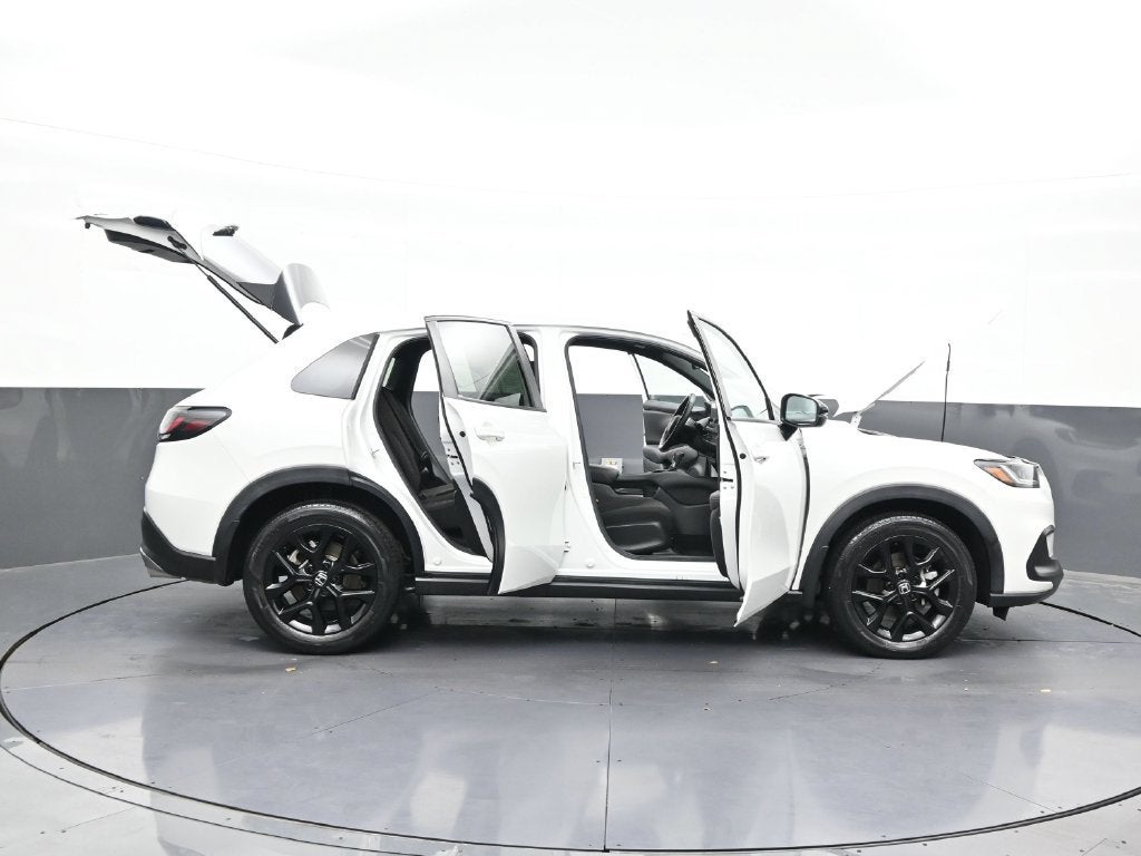 2025 Honda HR-V 2WD Sport