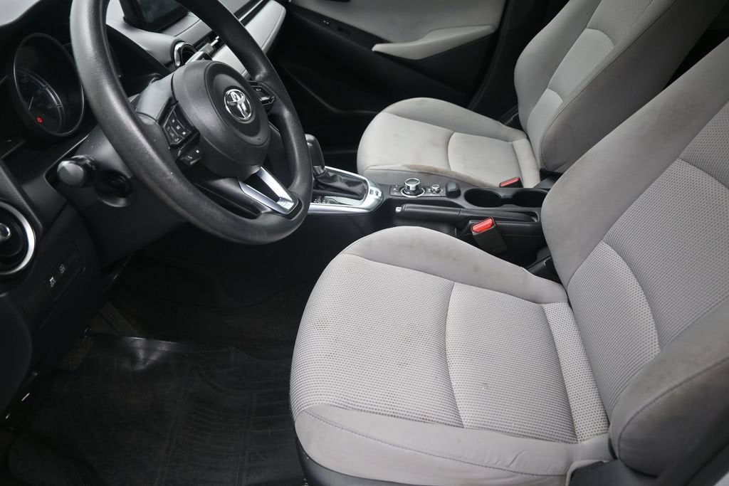 2020 Toyota Yaris LE