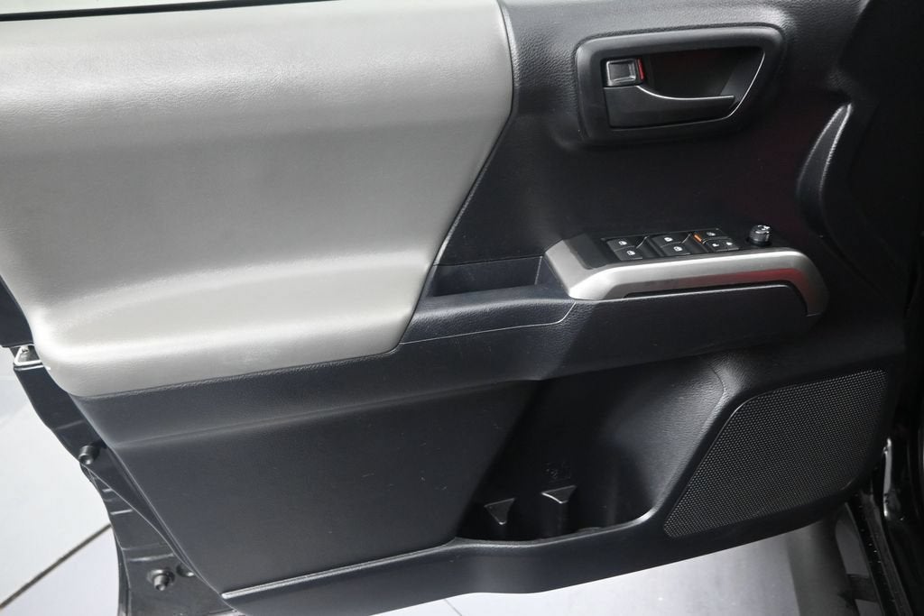 2021 Toyota Tacoma 2WD SR5