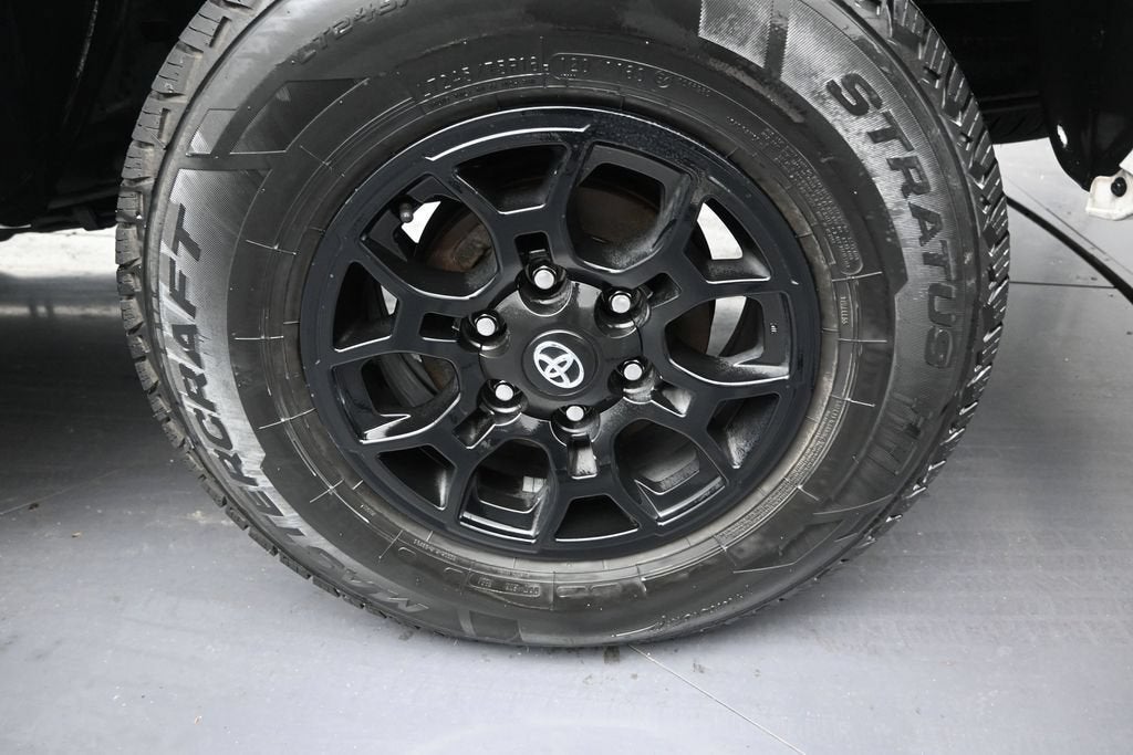 2022 Toyota Tacoma 2WD SR5