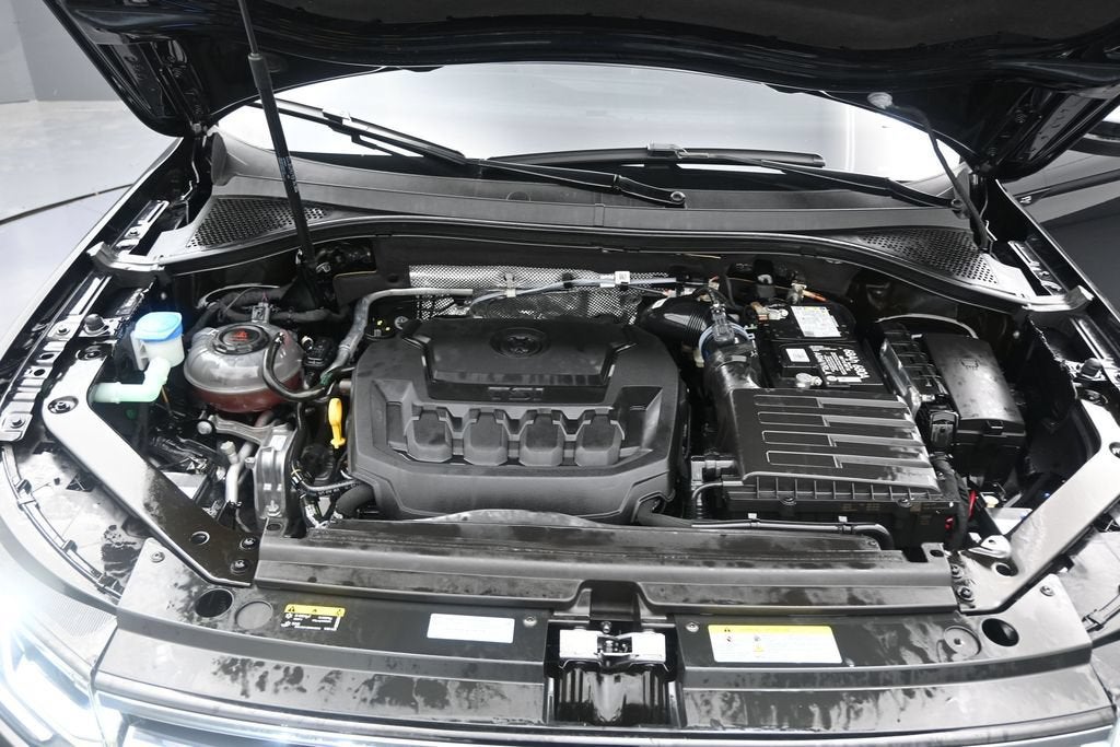 2024 Volkswagen Tiguan SEL R-Line