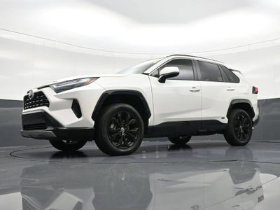 2022 Toyota RAV4 Hybrid SE