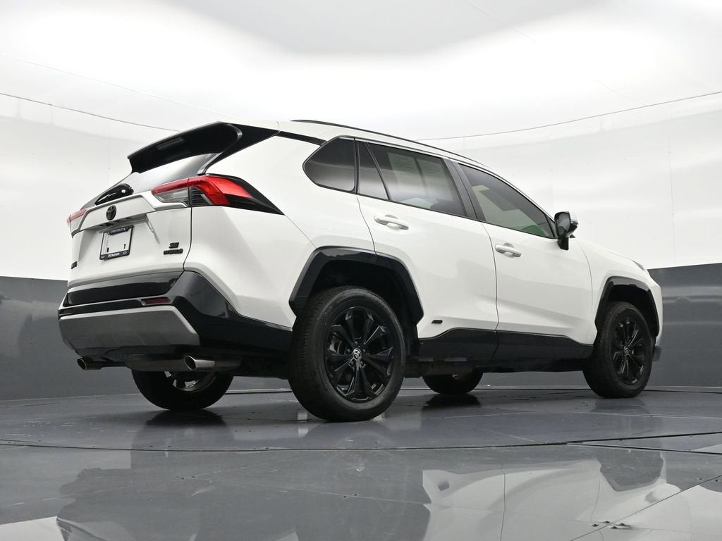 2022 Toyota RAV4 Hybrid SE