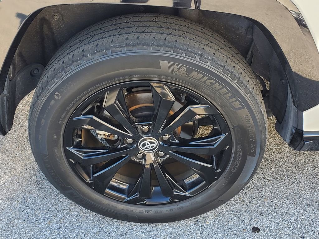 2022 Toyota RAV4 Hybrid SE