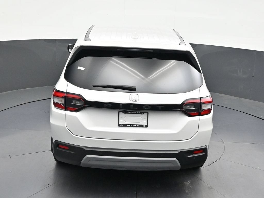 2023 Honda Pilot EX-L 8 Passenger
