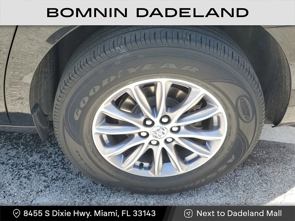 2023 Buick Enclave Essence