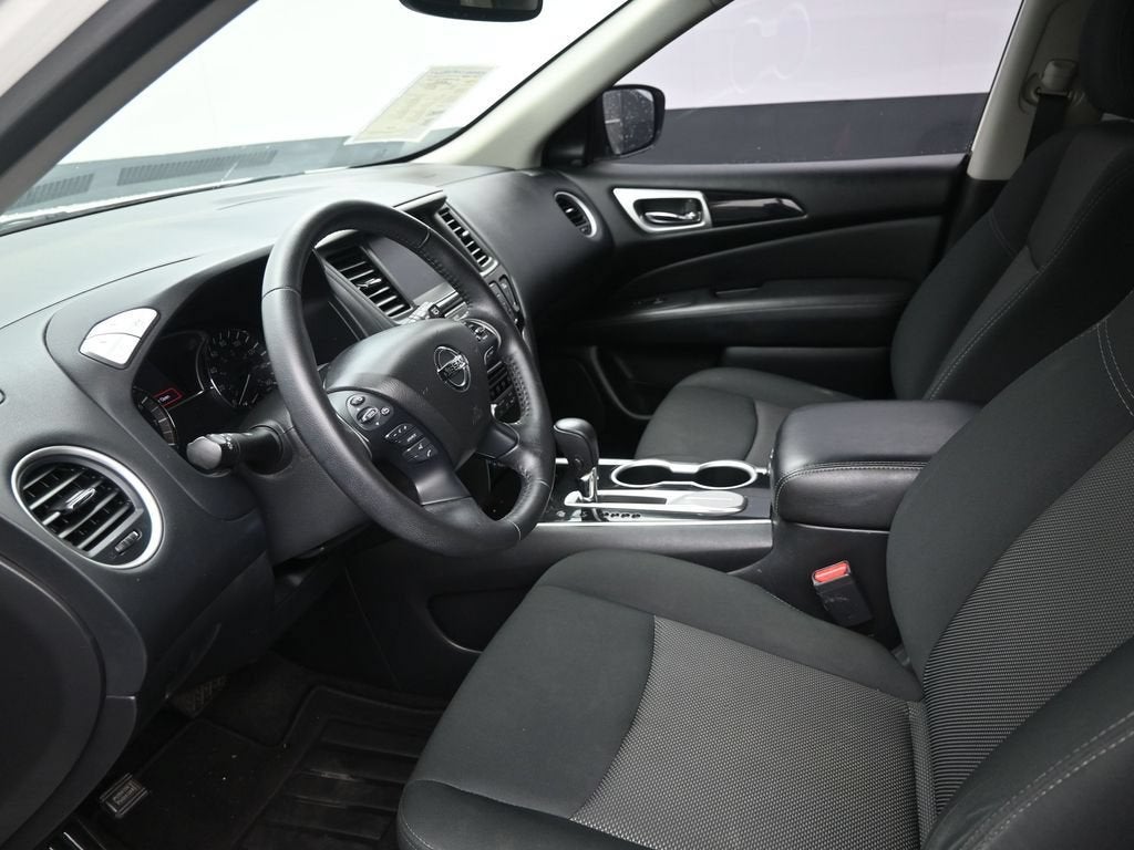 2020 Nissan Pathfinder SV