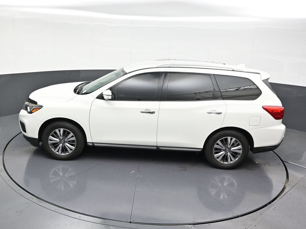 2020 Nissan Pathfinder SV