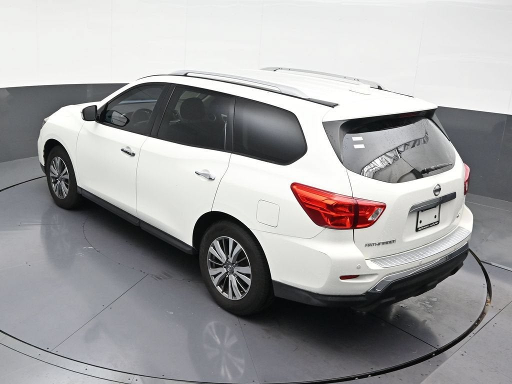 2020 Nissan Pathfinder SV
