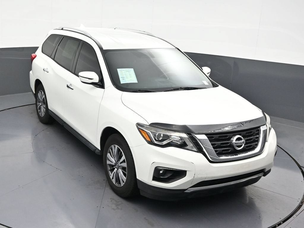 2020 Nissan Pathfinder SV