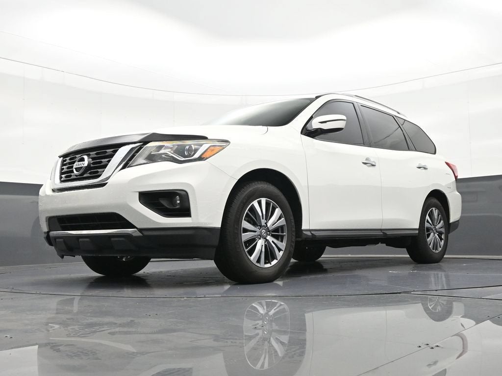 2020 Nissan Pathfinder SV