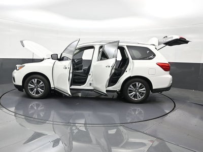 2020 Nissan Pathfinder SV