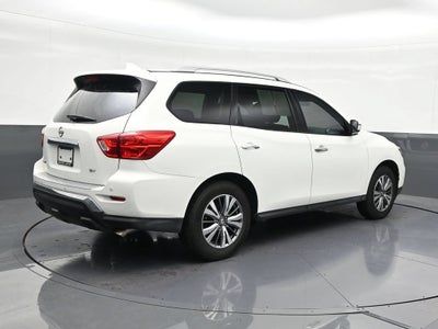 2020 Nissan Pathfinder SV