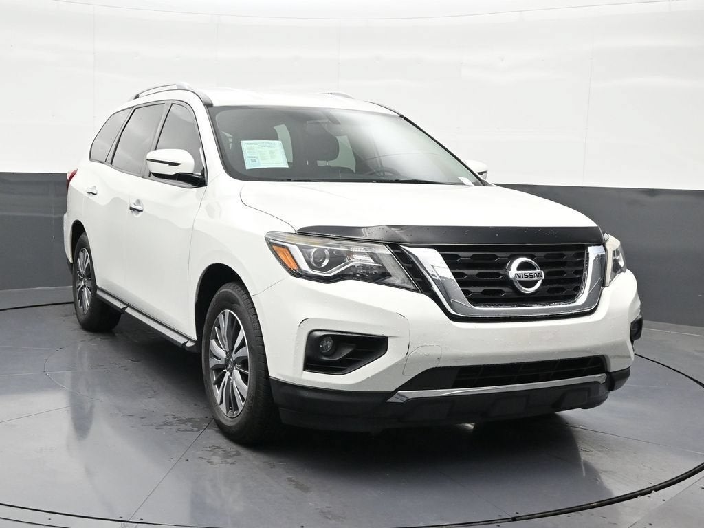 2020 Nissan Pathfinder SV