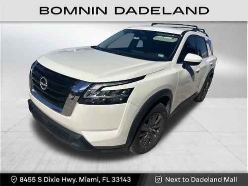 2022 Nissan Pathfinder SV