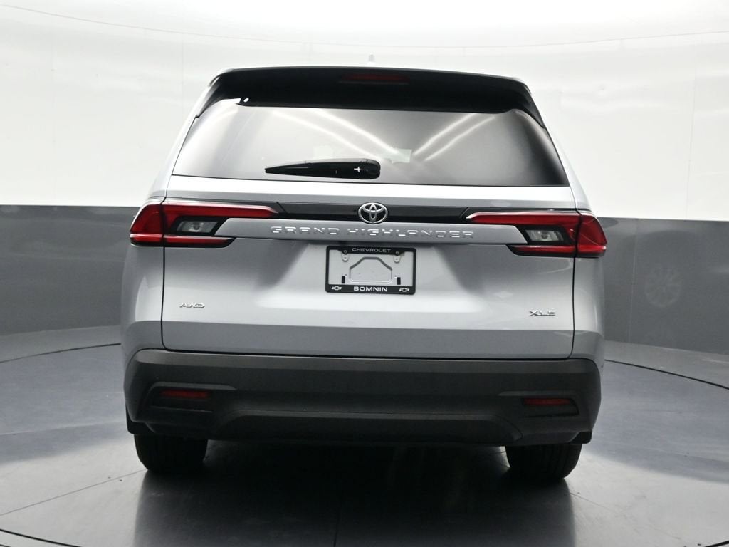 2025 Toyota Grand Highlander XLE