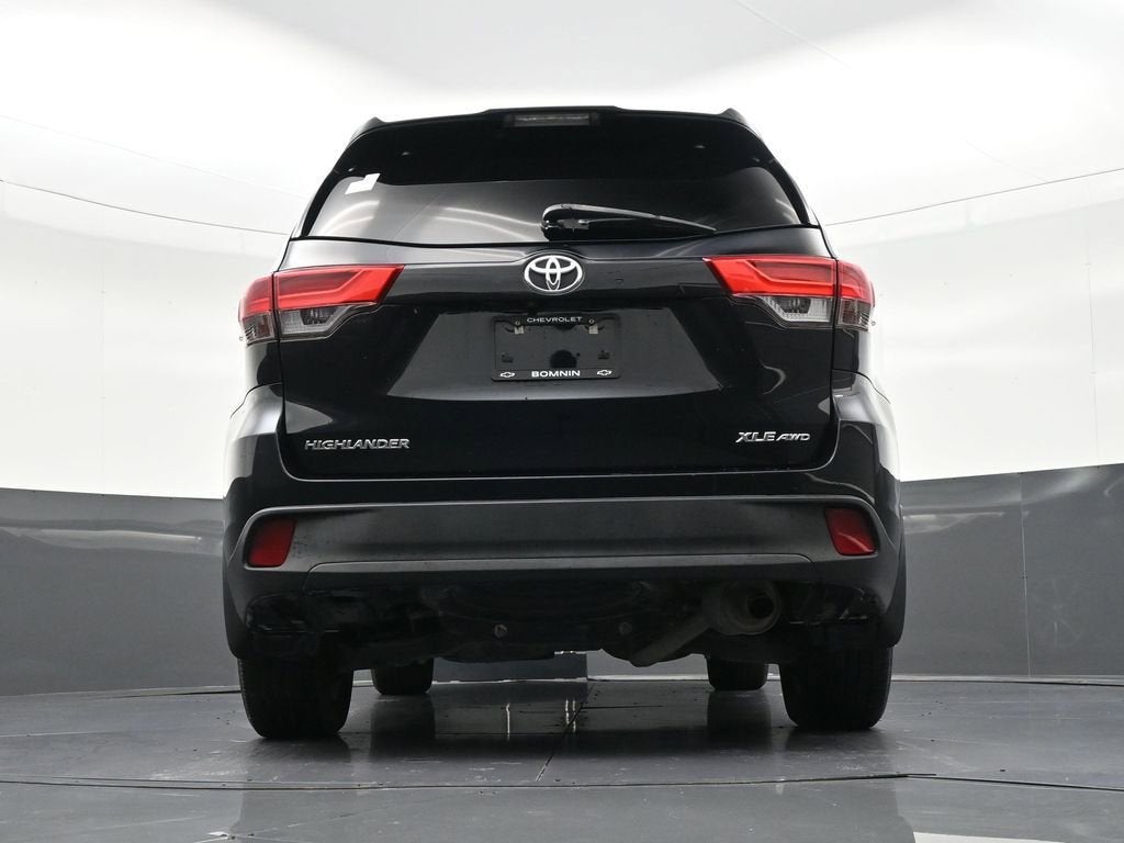 2019 Toyota Highlander SE