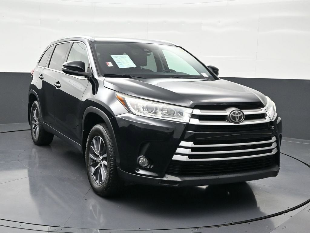 2019 Toyota Highlander SE