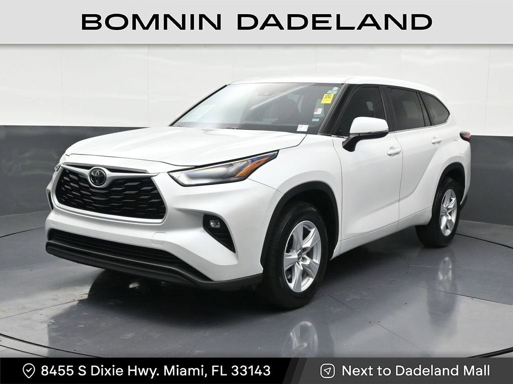 2024 Toyota Highlander LE