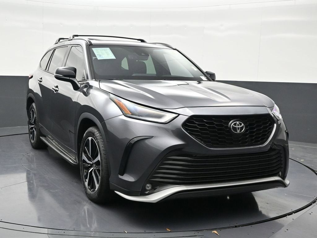 2022 Toyota Highlander XSE