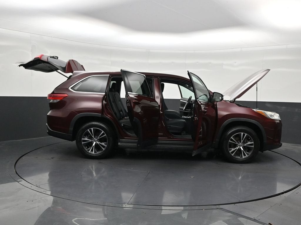 2019 Toyota Highlander LE