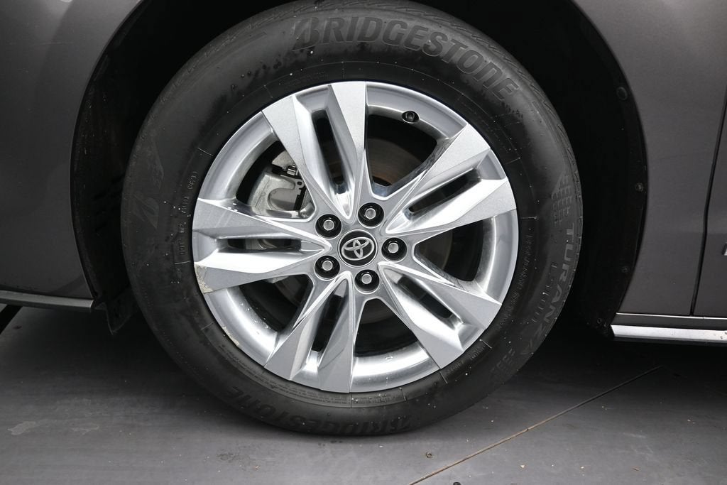 2021 Toyota Sienna Platinum