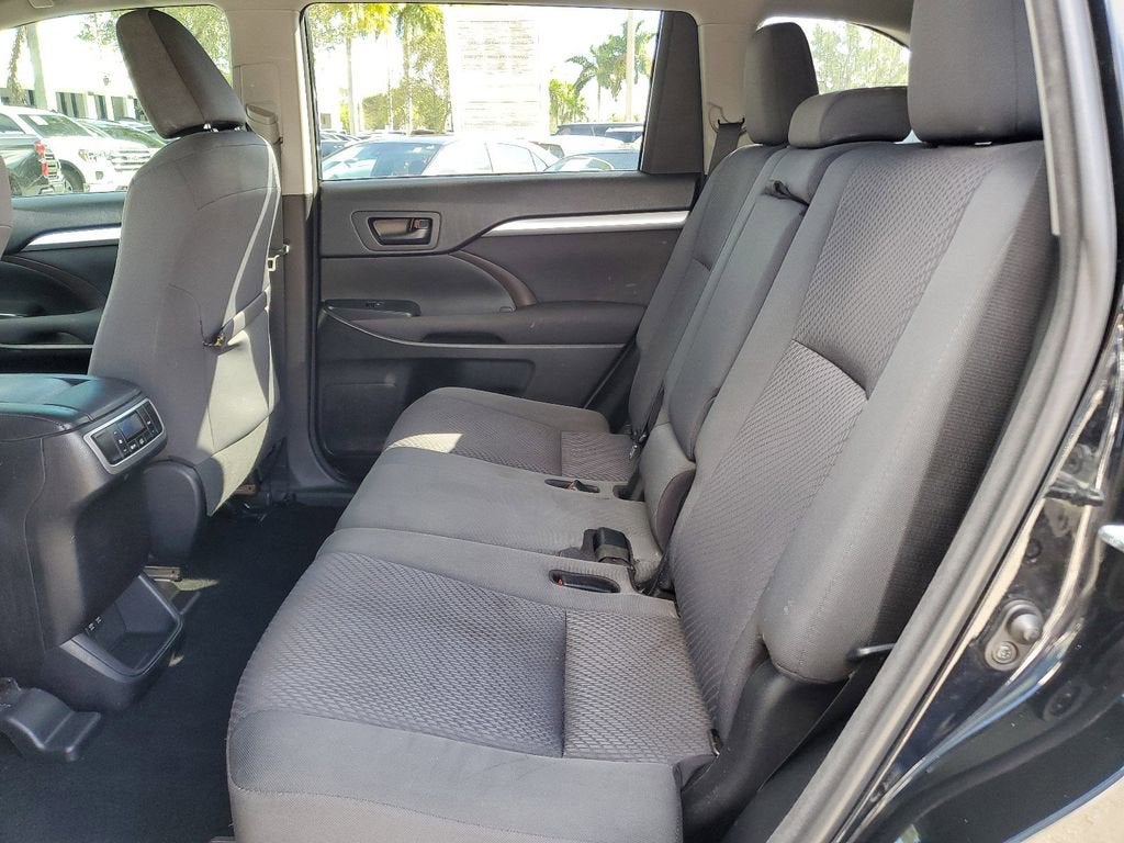 2018 Toyota Highlander LE