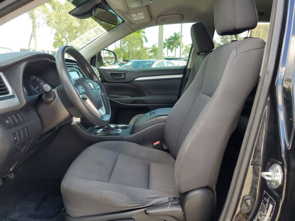 2018 Toyota Highlander LE