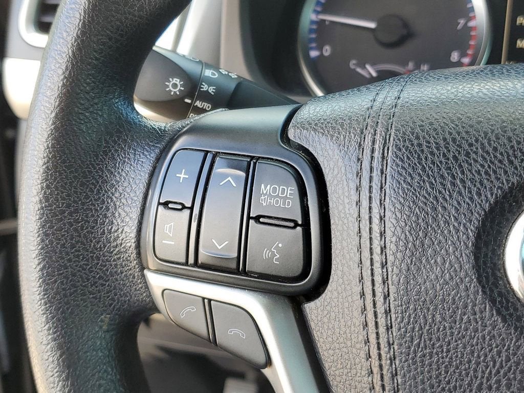 2018 Toyota Highlander LE