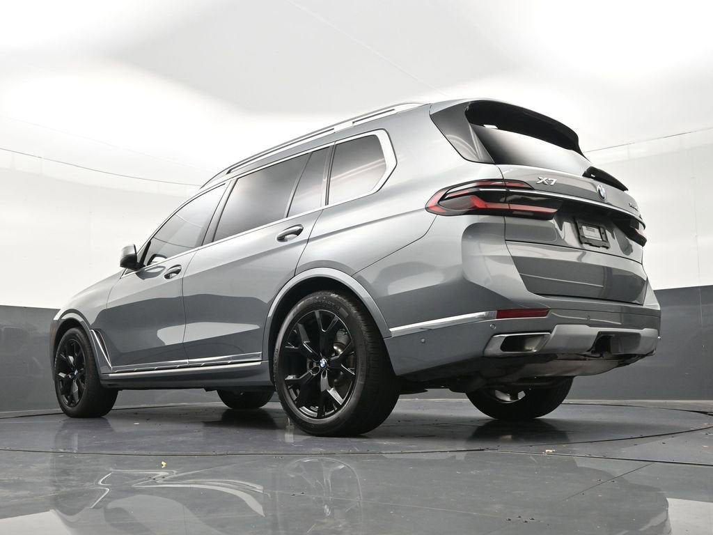 2025 BMW X7 xDrive40i