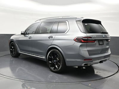 2025 BMW X7 xDrive40i