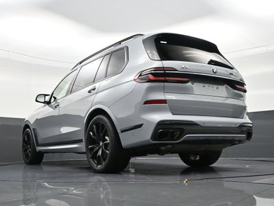 2023 BMW X7 M60i