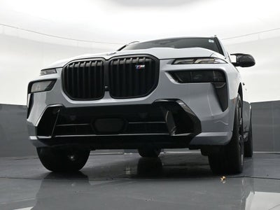 2023 BMW X7 M60i