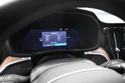 2024 Volvo S60 Recharge Plug-In Hybrid T8 Plus Dark Theme