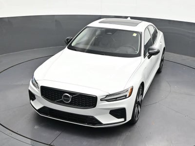 2024 Volvo S60 Recharge Plug-In Hybrid T8 Plus Dark Theme