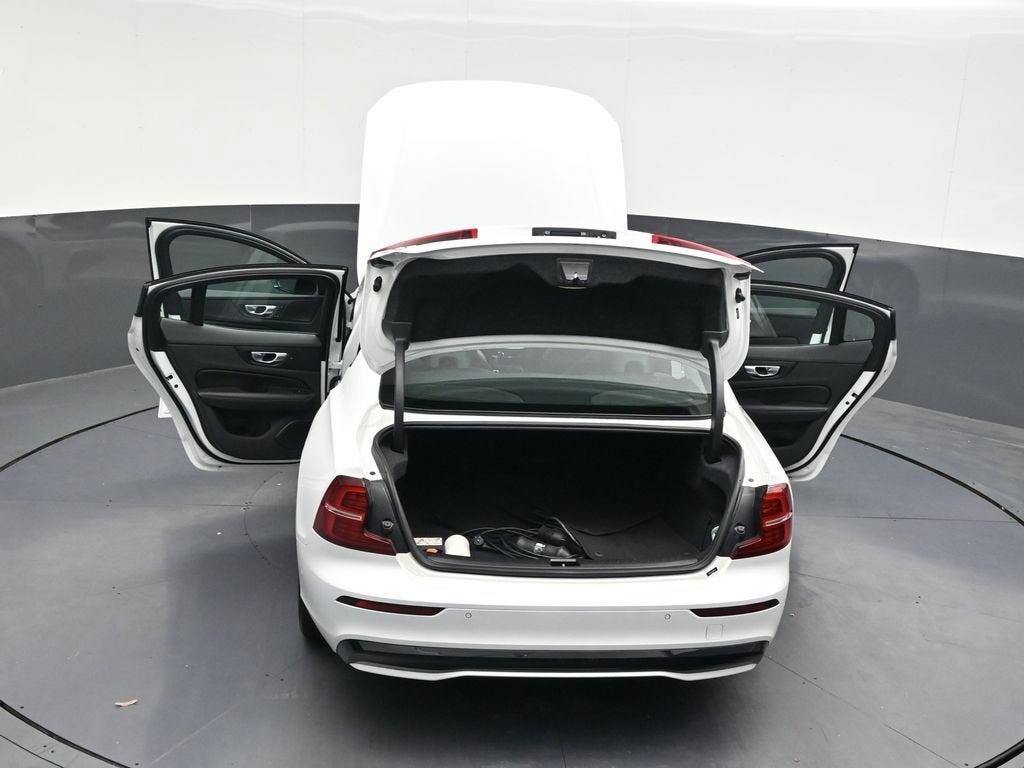 2024 Volvo S60 Recharge Plug-In Hybrid T8 Plus Dark Theme