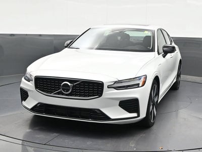 2024 Volvo S60 Recharge Plug-In Hybrid T8 Plus Dark Theme