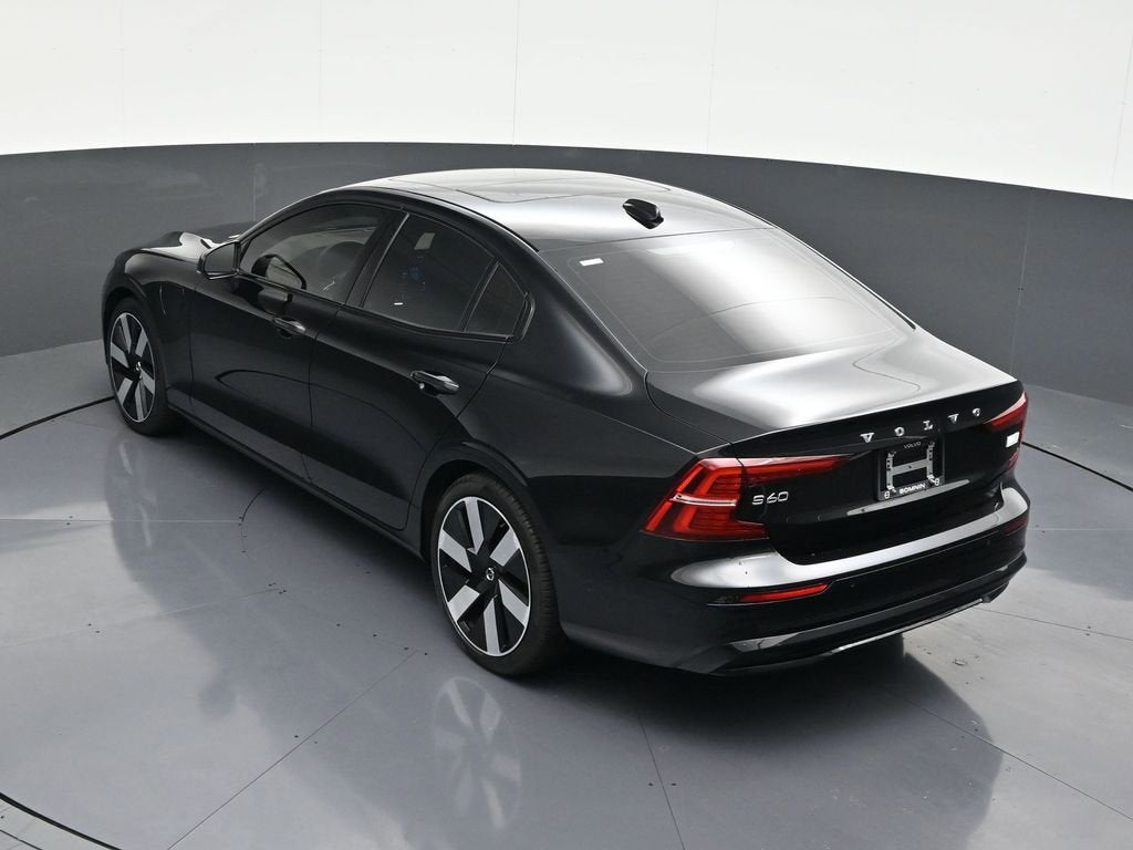 2024 Volvo S60 Recharge Plug-In Hybr Plus Dark Theme
