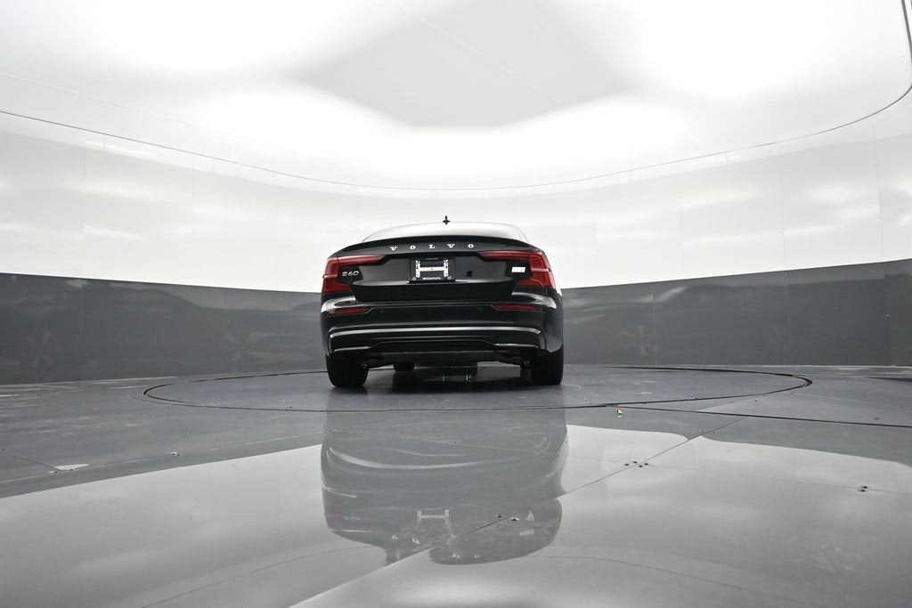 2024 Volvo S60 Recharge Plug-In Hybr Plus Dark Theme