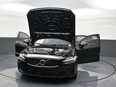 2024 Volvo S60 Recharge Plug-In Hybr Plus Dark Theme