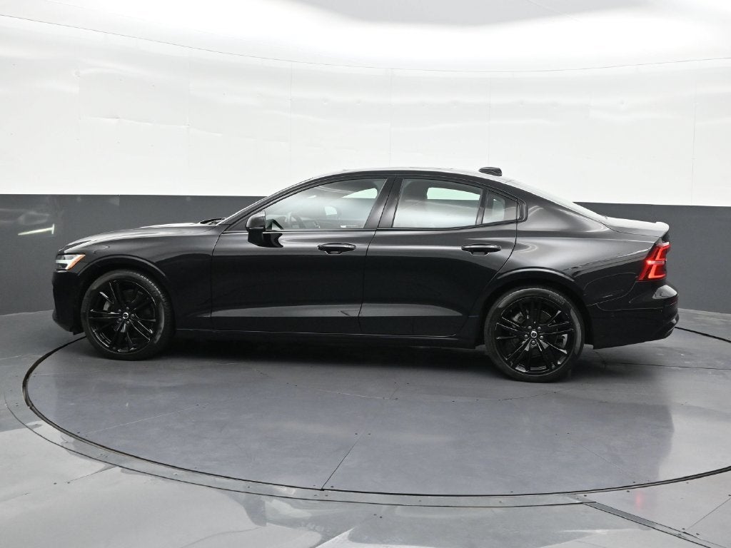 2024 Volvo S60 Plus Black Edition