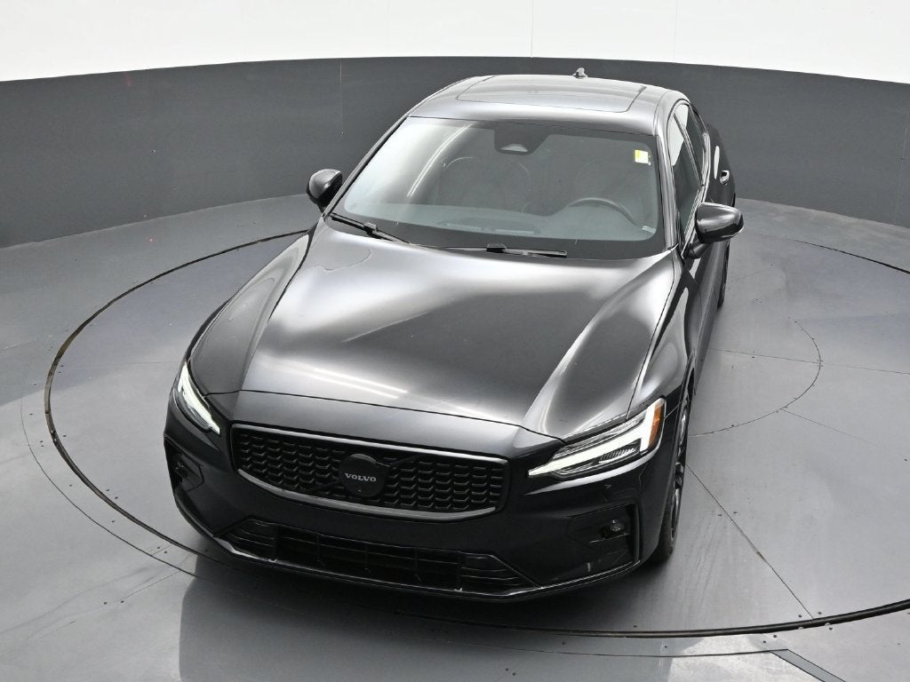 2024 Volvo S60 Plus Black Edition
