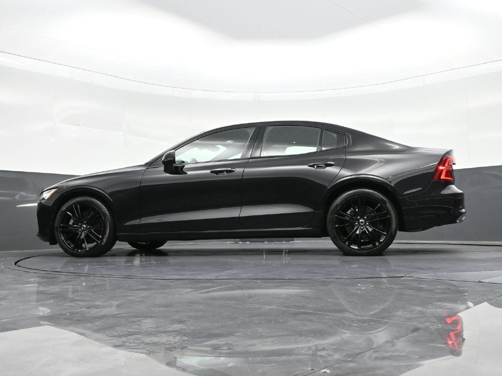 2024 Volvo S60 Plus Black Edition