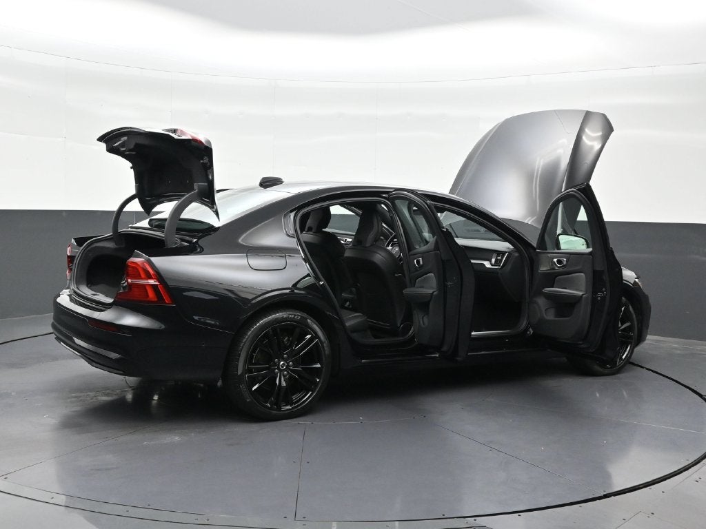 2024 Volvo S60 Plus Black Edition